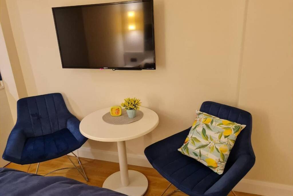 Luxury Aparthotel In Orbi City Sea View باتومي المظهر الخارجي الصورة